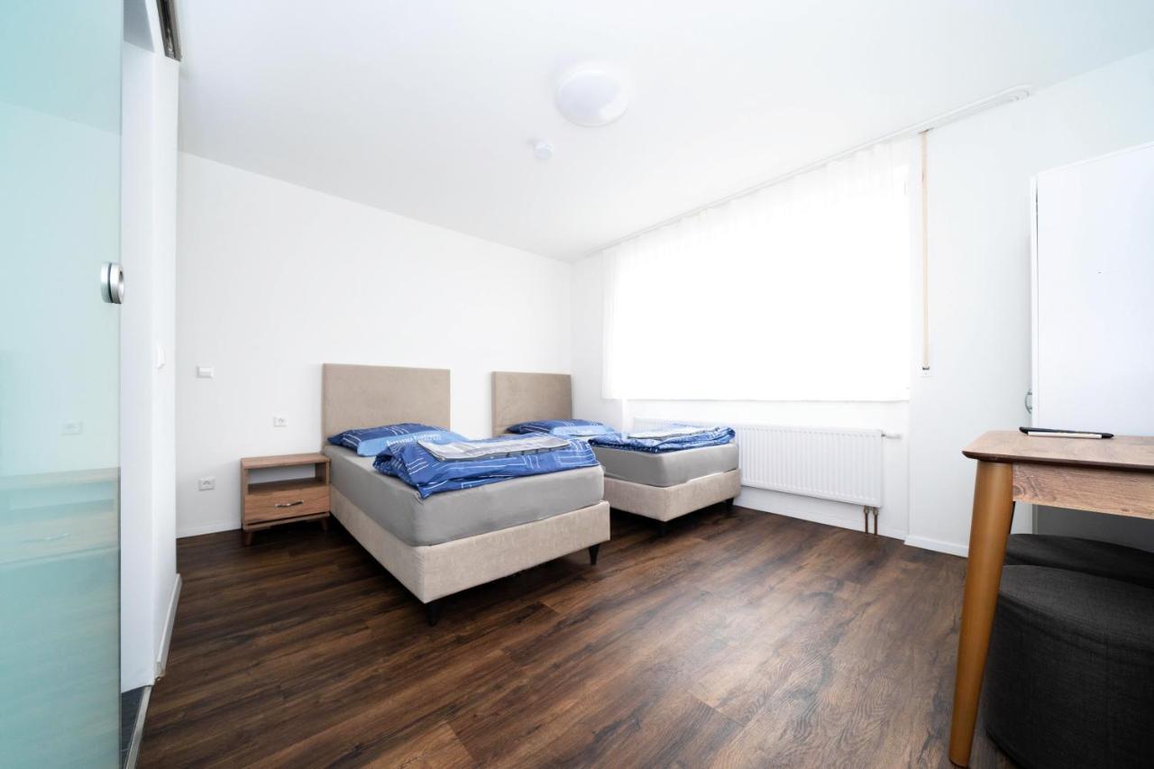 Pension Diloyal Nuertingen Exterior foto
